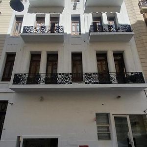 Bill And Bill Hostel
